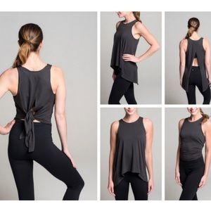 Visakai Breathe Back Slit Tank Size M